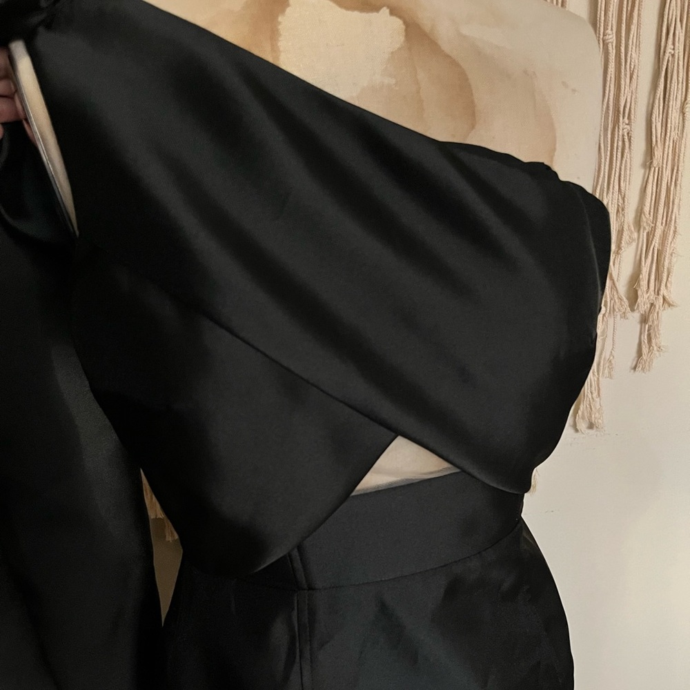 NWT Toccin $795 Black Bow One Shoulder Dress NWT Size 6 - Picture 8 of 12